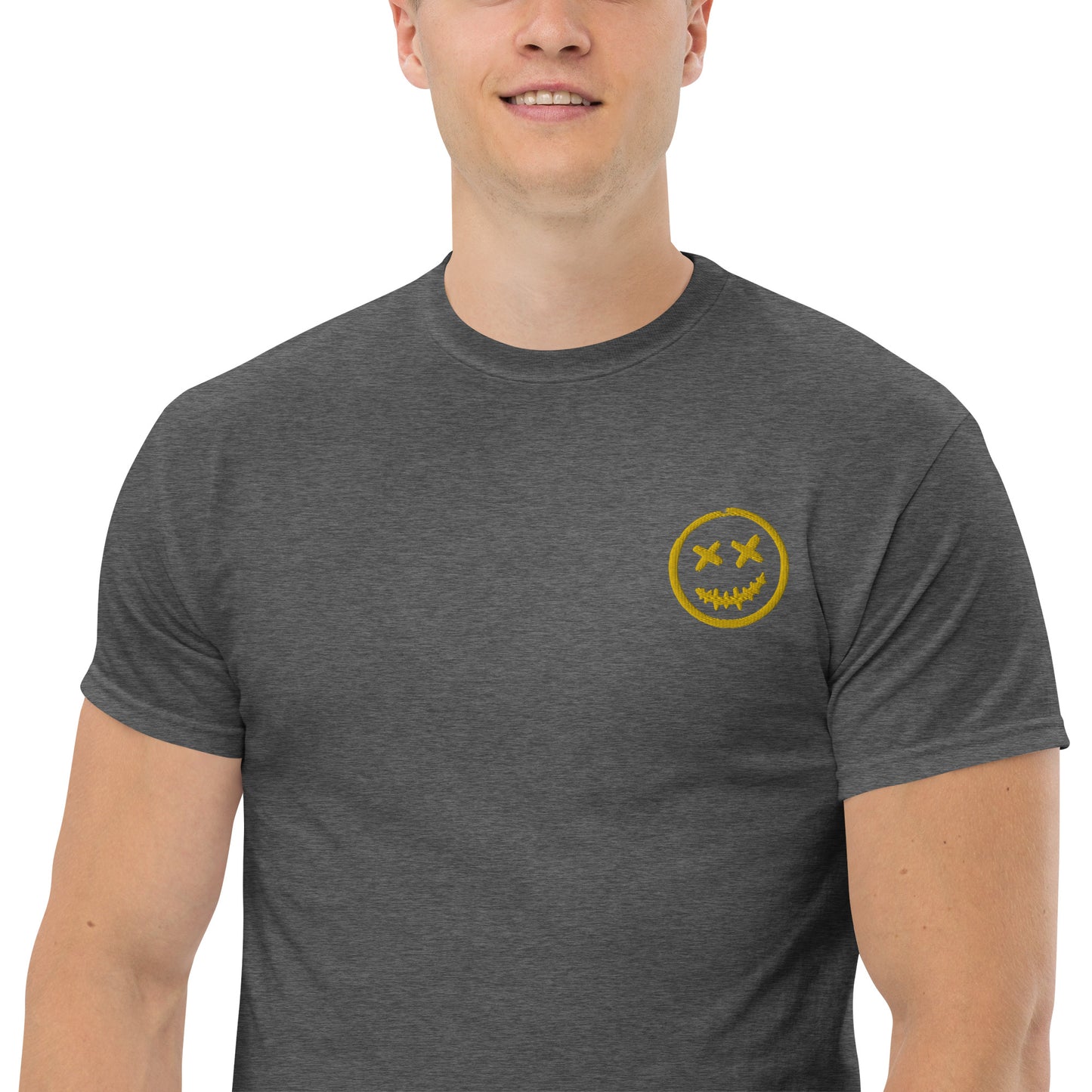 Camiseta clásica para hombre con logotipo pequeño bordado NFT de The Clown Town